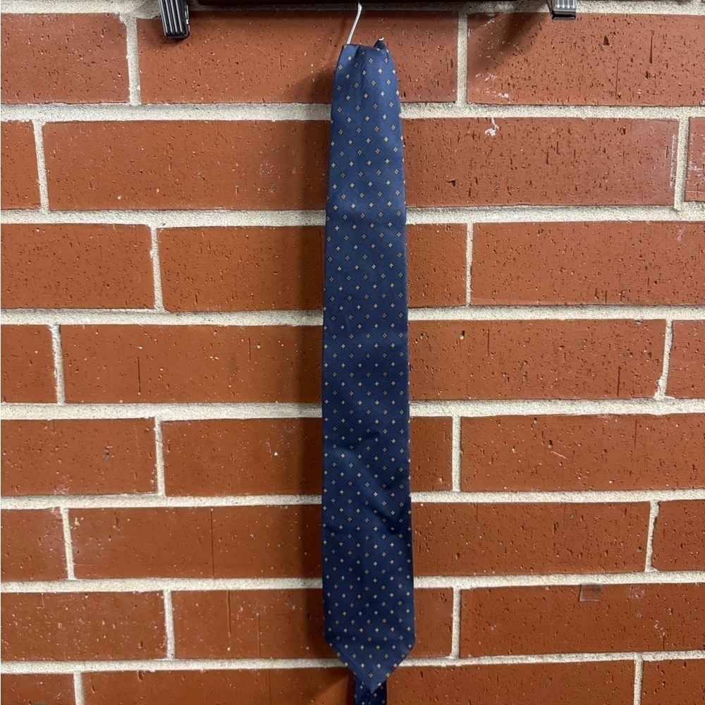 Christian Dior Men’s 100% Silk Tie Navy Blue Geometric Vintage Paris New York